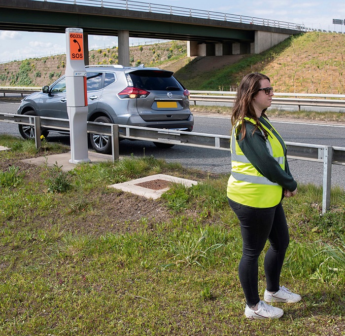 Rule 277: Keep well away from your vehicle and moving traffic